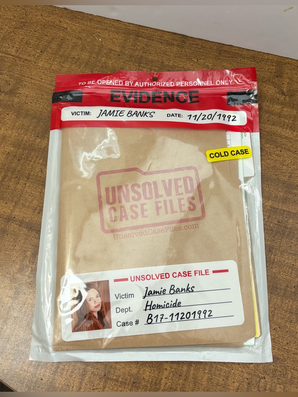 UNSOLVED CASE FILES | Banks, Jamie - Cold Case Murder Mystery Game
